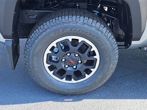 New 2025 Toyota Tacoma TRD Off-Road image 5