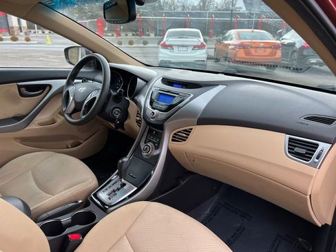 Used 2013 Hyundai Elantra GLS w/ Preferred Pkg image 17