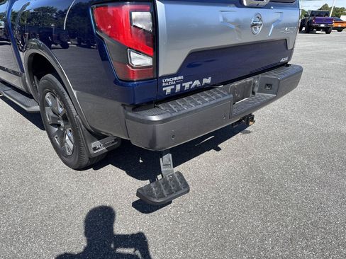 Used 2021 Nissan Titan Platinum Reserve w/ Moonroof Package AWD/4WD image 17