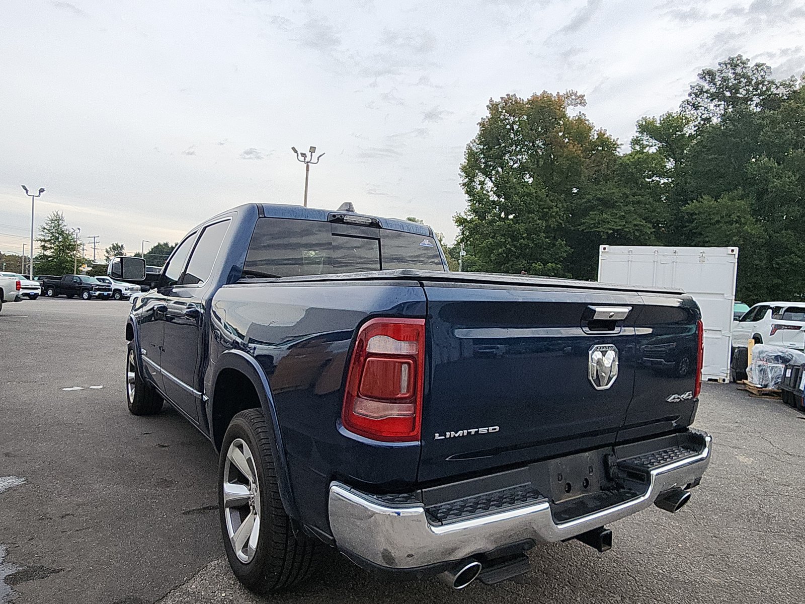 Used 2022 RAM 1500 Limited AWD/4WD image 3
