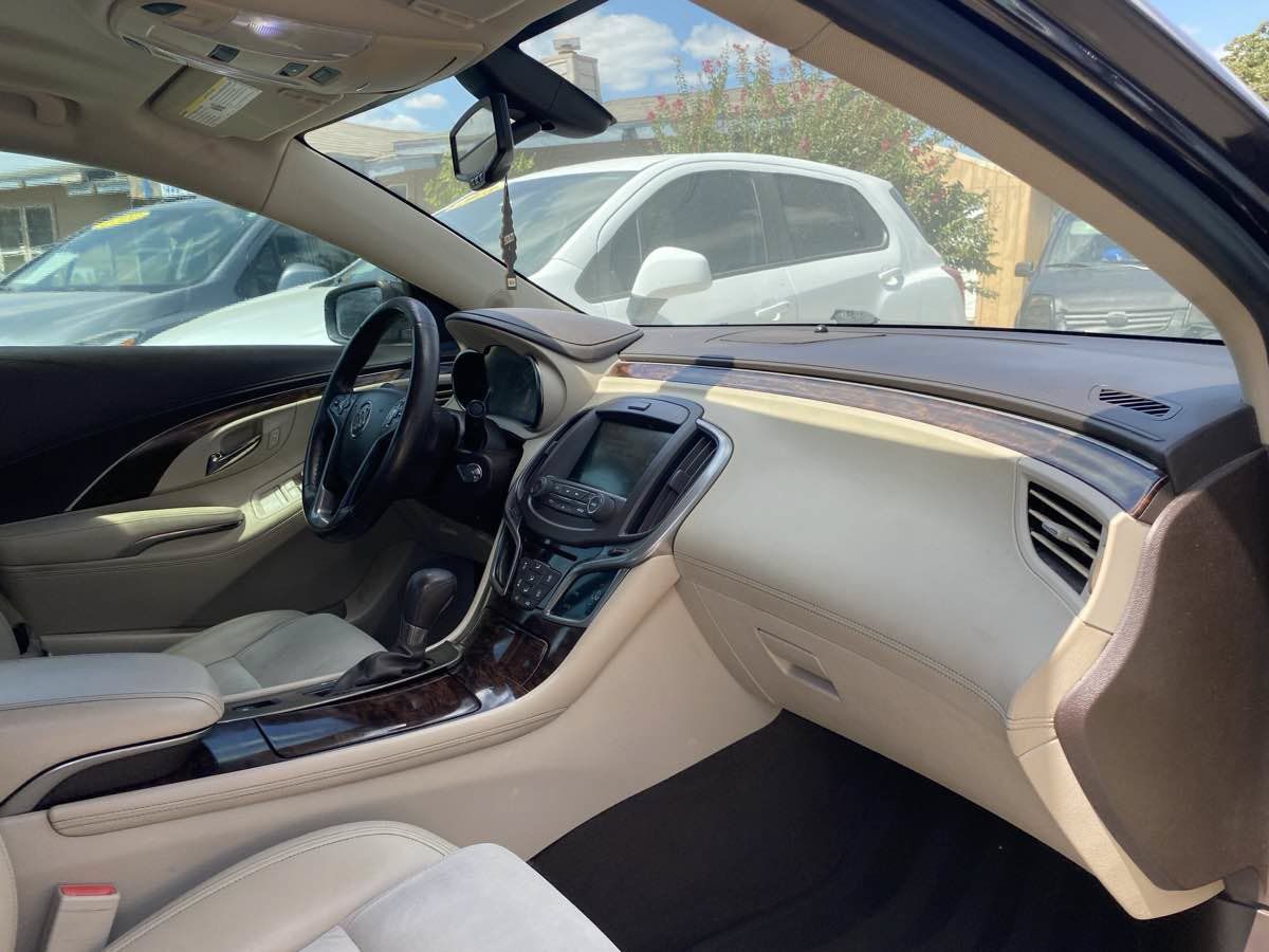 Used 2014 Buick LaCrosse FWD image 11