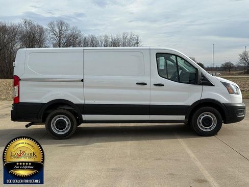 Used 2024 Ford Transit 150 Low Roof RWD image 4