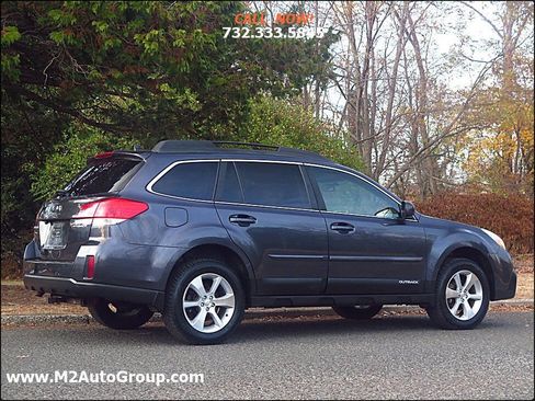 Used 2013 Subaru Outback 2.5i Limited w/ Moonroof Pkg AWD/4WD image 4