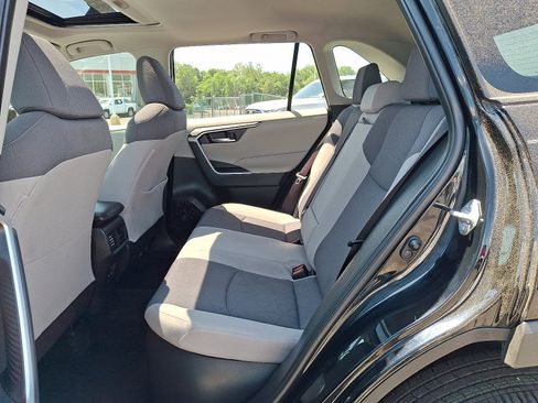 Used 2019 Toyota RAV4 XLE w/ Convenience Package AWD/4WD image 11