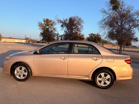 Used 2011 Toyota Corolla LE image 59
