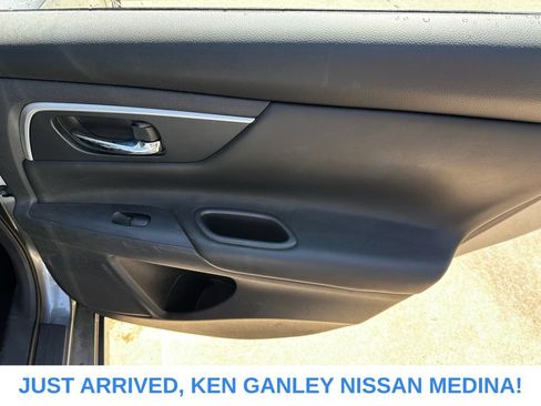 Used 2016 Nissan Altima 2.5 SL w/ Moonroof Package FWD image 20
