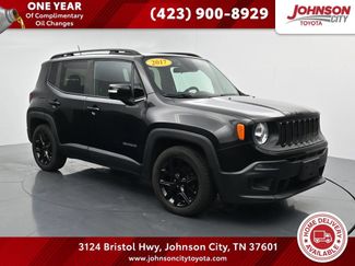 Used 2017 Jeep Renegade Altitude FWD video 1