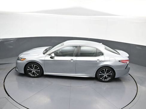 Certified 2020 Toyota Camry SE w/ Cold Weather Package AWD/4WD image 40