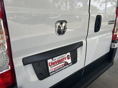 Used 2025 RAM ProMaster 2500 w/ Convenience Group FWD image 16