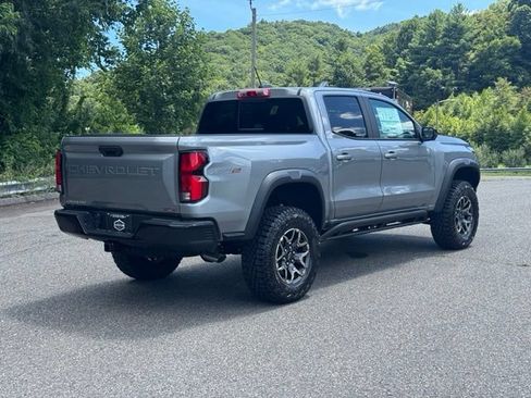 New 2026 Chevrolet Colorado ZR2 w/ Technology Package AWD/4WD image 7