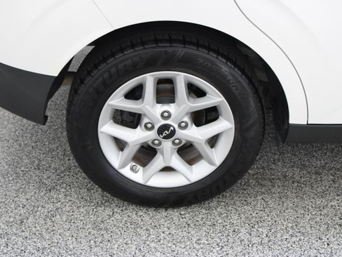 Used 2022 Kia Soul LX w/ Technology Package FWD image 6