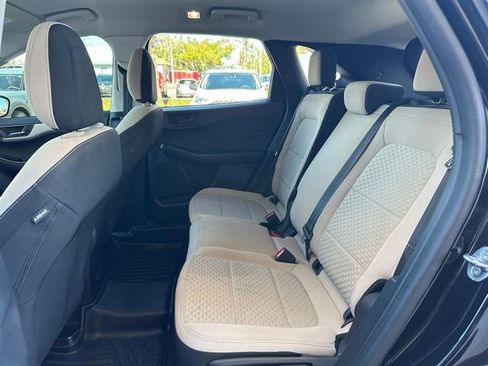 Certified 2022 Ford Escape SE w/ SE Sport Appearance Package image 13