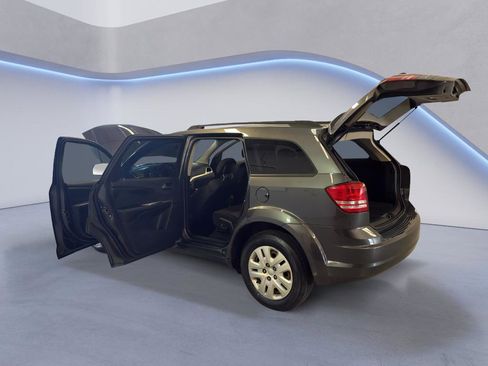 Used 2016 Dodge Journey SE image 11