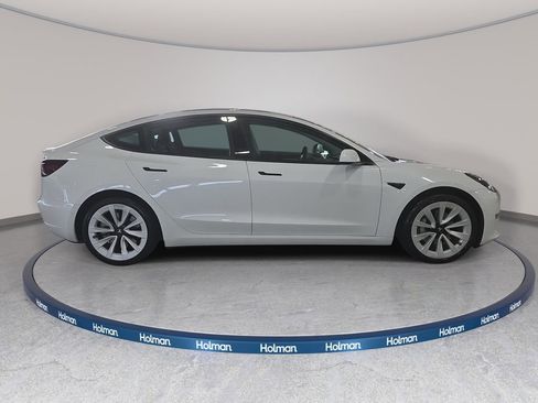 Used 2022 Tesla Model 3 Long Range AWD/4WD image 5