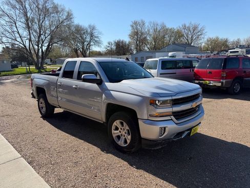 Used 2018 Chevrolet Silverado 1500 LT w/ All Star Edition AWD/4WD image 4