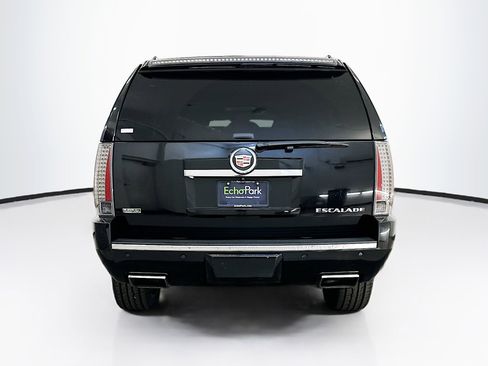 Used 2012 Cadillac Escalade Premium image 7