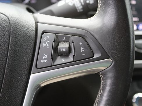 Used 2022 Buick Encore Preferred image 19