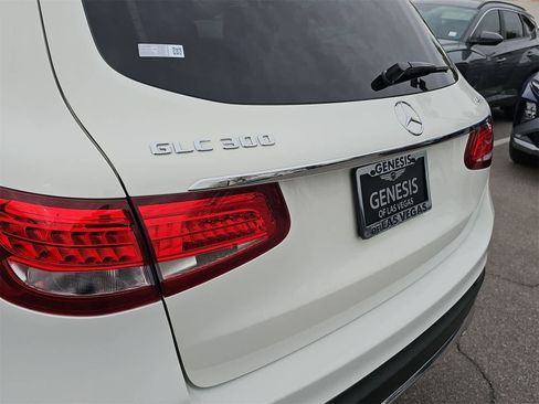 Used 2019 Mercedes-Benz GLC 300 4MATIC image 11
