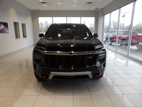 Used 2024 Chevrolet Traverse Z71 w/ LPO, Floor Liner Package image 2