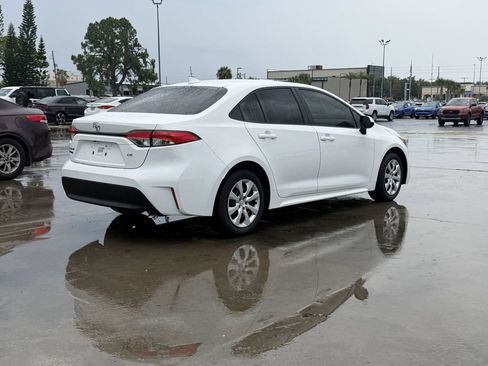 Used 2024 Toyota Corolla LE FWD image 4