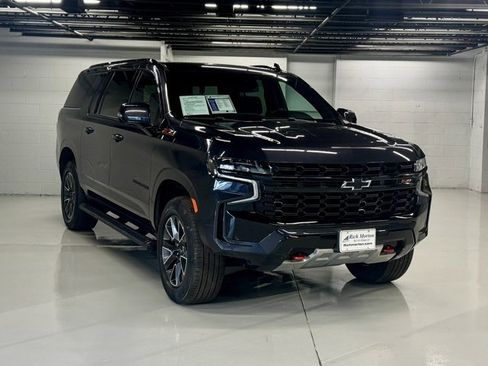 Used 2023 Chevrolet Suburban Z71 w/ Luxury Package image 7