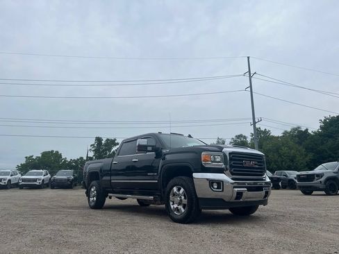 Used 2018 GMC Sierra 2500 SLT w/ Duramax Plus Package AWD/4WD image 5