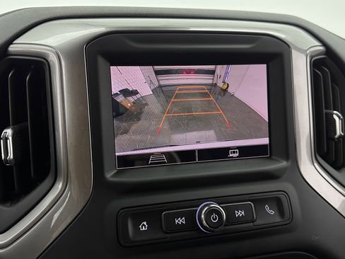 Used 2024 Chevrolet Silverado 1500 Custom image 18