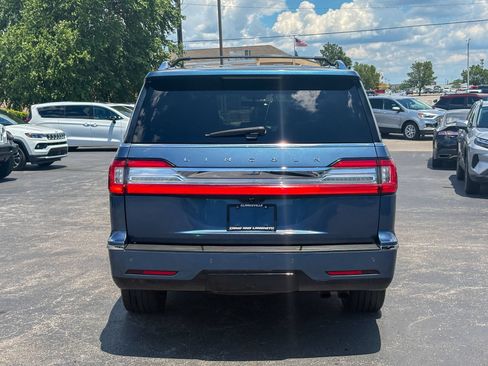 Used 2018 Lincoln Navigator L Select w/ Technology Package AWD/4WD image 15