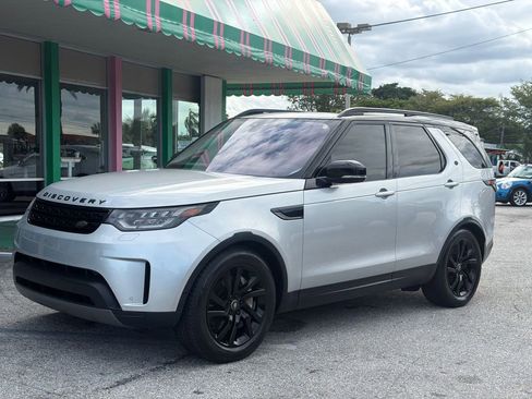 Used 2020 Land Rover Discovery SE AWD/4WD image 2
