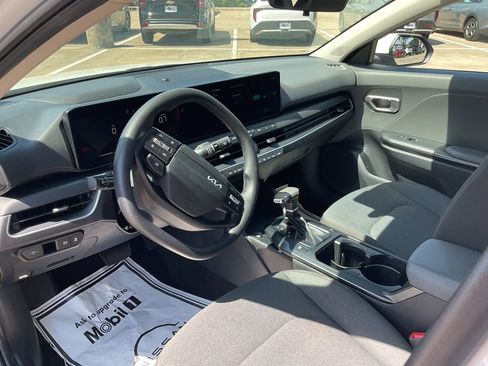 Used 2025 Kia K4 FWD image 12