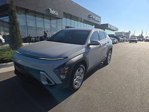 New 2026 Hyundai Kona SE image 1