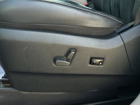 Used 2018 Dodge Grand Caravan SXT FWD image 14