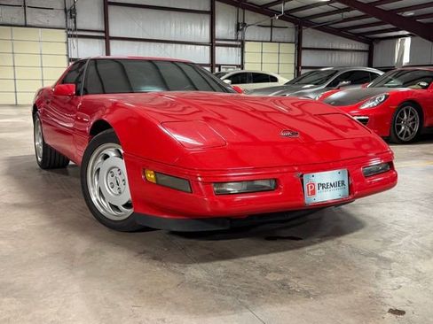 Used 1992 Chevrolet Corvette Coupe image 1