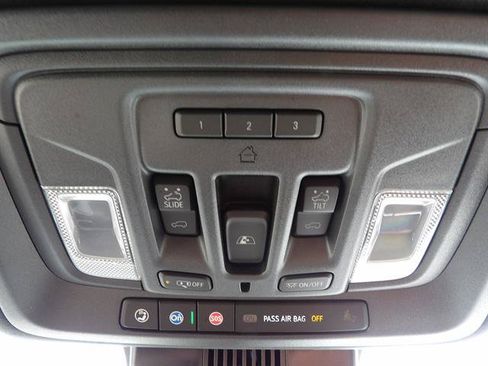 Used 2025 GMC Sierra 3500 Denali Ultimate AWD/4WD image 29