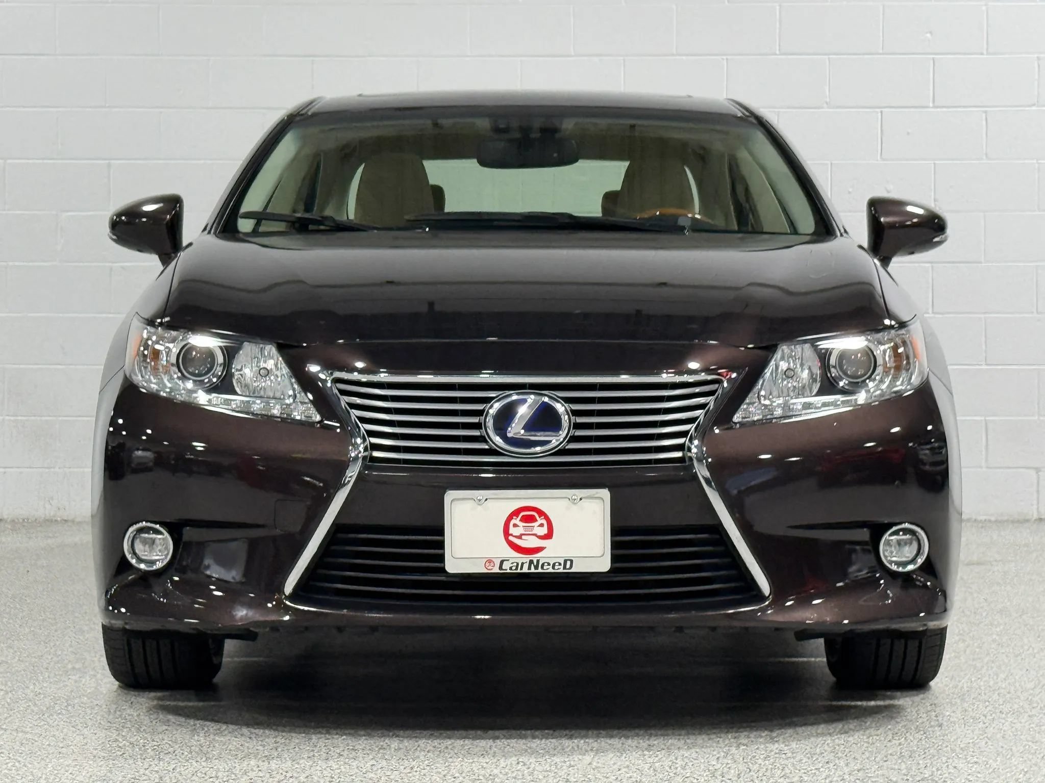Used 2015 Lexus ES 300h w/ Navigation System Package FWD image 3