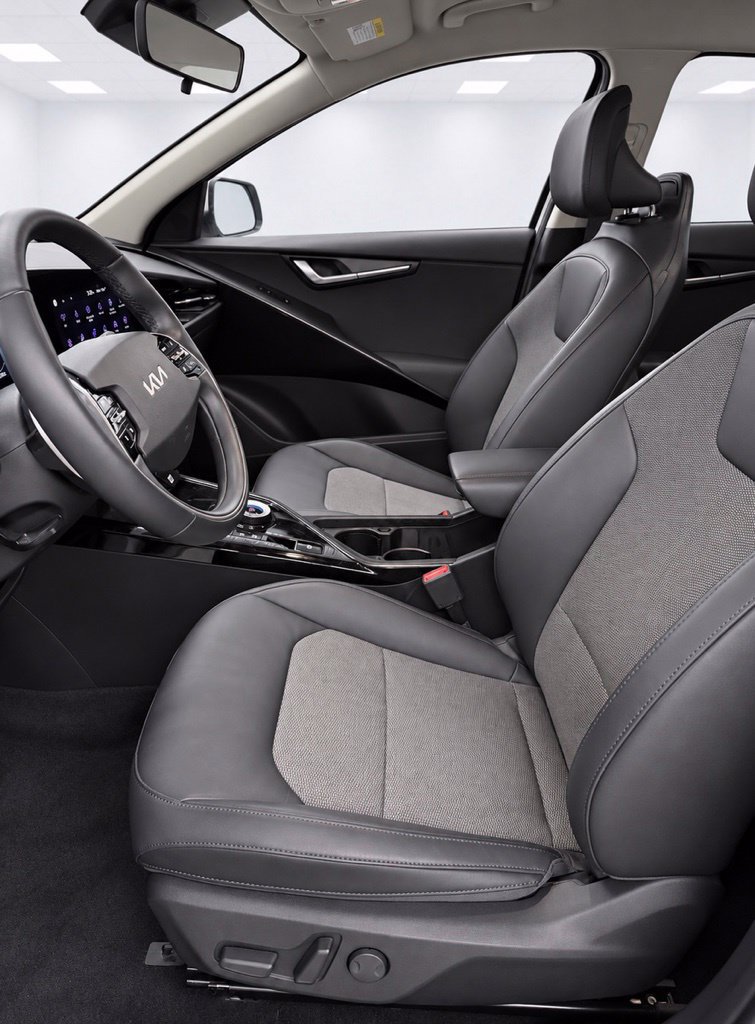 Used 2023 Kia Niro Wind w/ Wind Preserve Package FWD image 14
