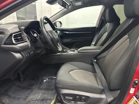 Used 2023 Toyota Camry LE AWD/4WD image 19