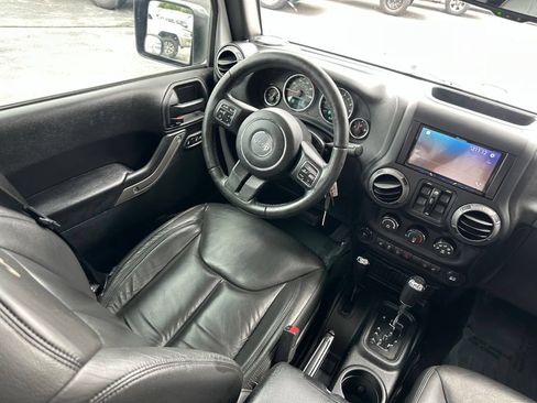 Used 2017 Jeep Wrangler Unlimited Sport w/ Quick Order Package 24S AWD/4WD image 25