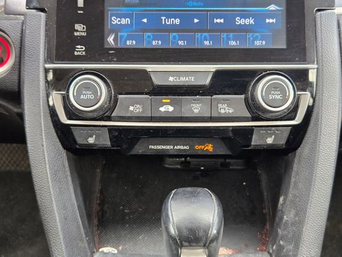 Used 2018 Honda Civic EX-T image 10