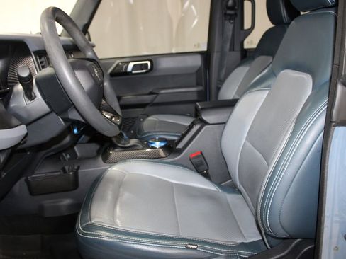 Used 2023 Ford Bronco 4-Door AWD/4WD image 34