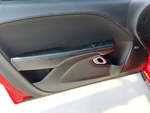 Used 2015 Dodge Challenger R/T Scat Pack RWD image 12