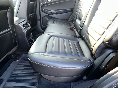 Used 2022 Ford Edge SEL w/ Convenience Package AWD/4WD image 19