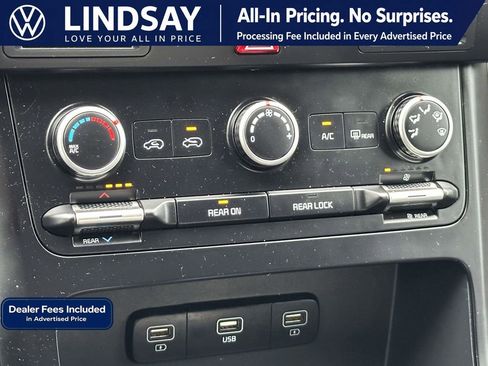 Used 2022 Kia Carnival LX FWD image 20