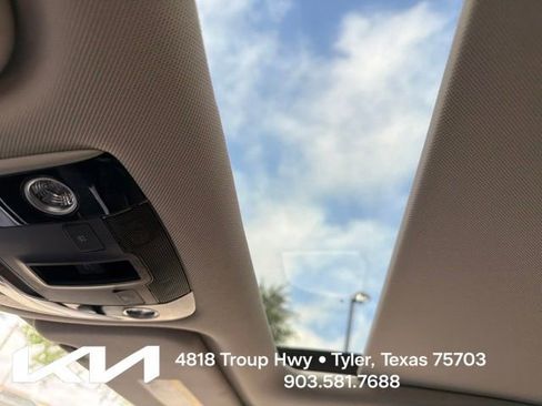 Certified 2025 Kia Sorento S w/ Panoramic Sunroof Package FWD image 23