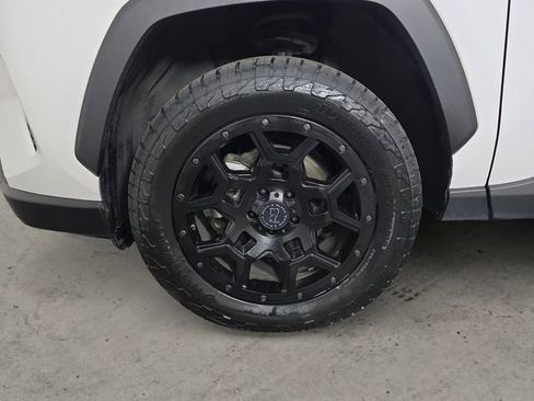 Used 2019 Toyota RAV4 XLE Premium w/ Advanced Technology Package AWD/4WD image 9