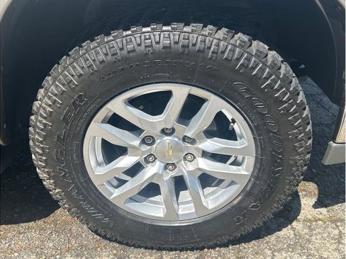 Used 2002 Chevrolet Tahoe LT AWD/4WD image 10