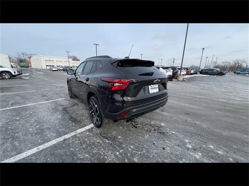 Certified 2024 Chevrolet Trax RS w/ Driver Confidence Package image 6