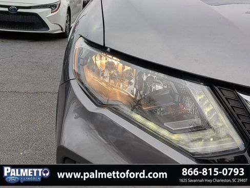 Used 2019 Nissan Rogue S w/ Special Edition Package image 9