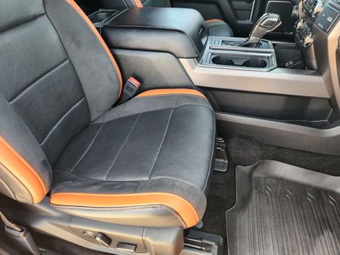 Used 2018 Ford F150 Raptor w/ Equipment Group 802A Luxury AWD/4WD image 14