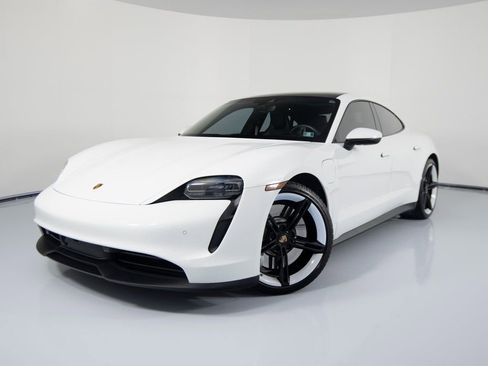 Certified 2022 Porsche Taycan image 1